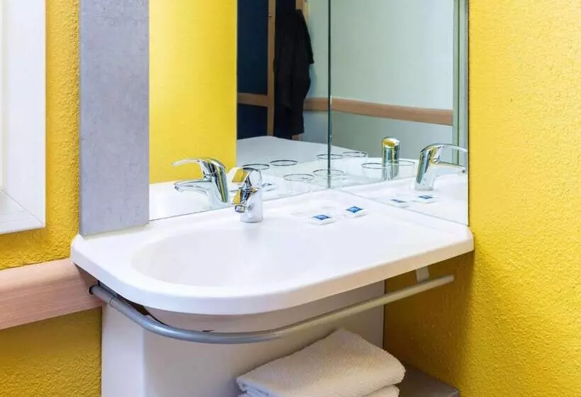 هتل Ibis Budget Paris Porte De Vincennes