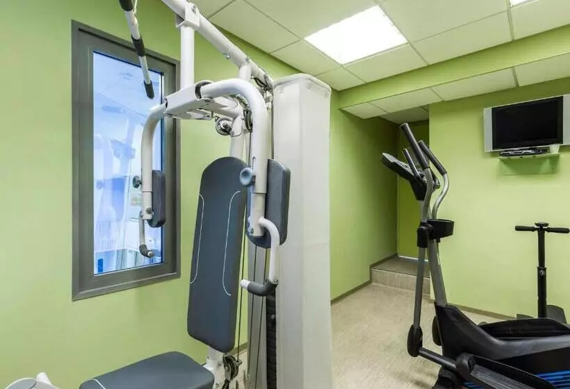 هتل Ibis Budget Paris Porte De Vincennes