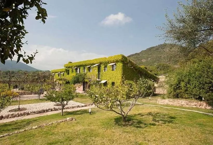 L Isola Di Rosa Relais & Hotel Di Charme