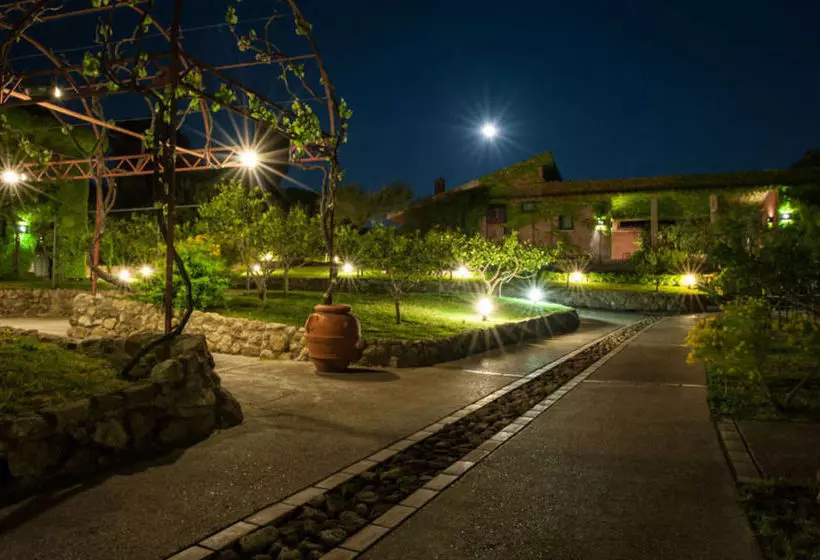 L Isola Di Rosa Relais & Hotel Di Charme