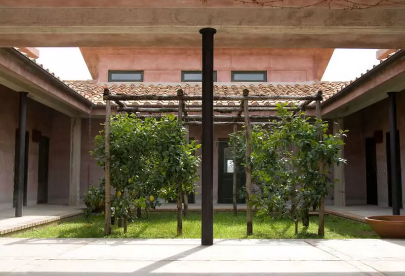 L Isola Di Rosa Relais & Hotel Di Charme