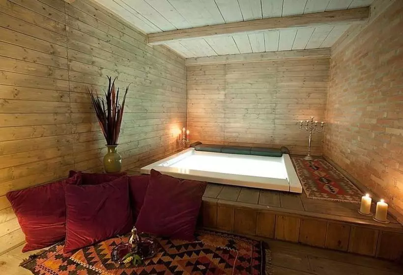 L Isola Di Rosa Relais & Hotel Di Charme