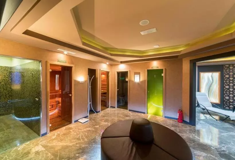 هتل Lotus Therm Spa&luxury Resort