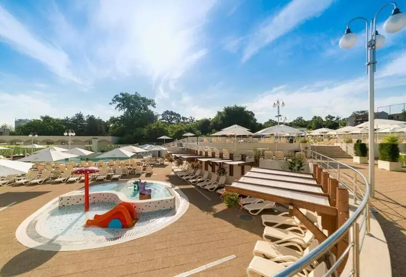 هتل Lotus Therm Spa&luxury Resort