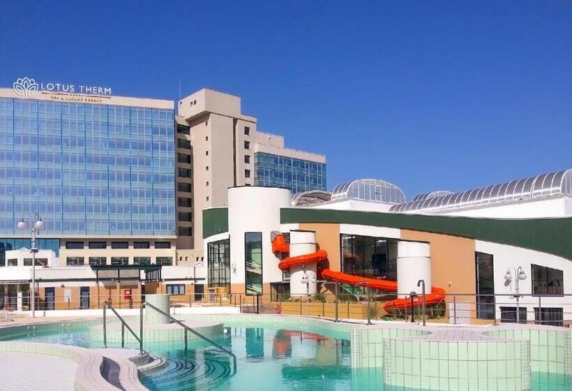 هتل Lotus Therm Spa&luxury Resort