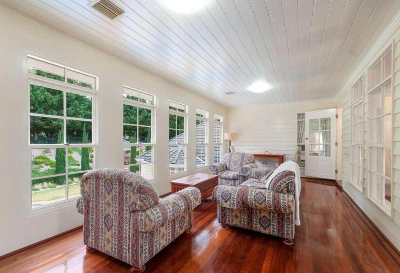 فندق Montfort Manor