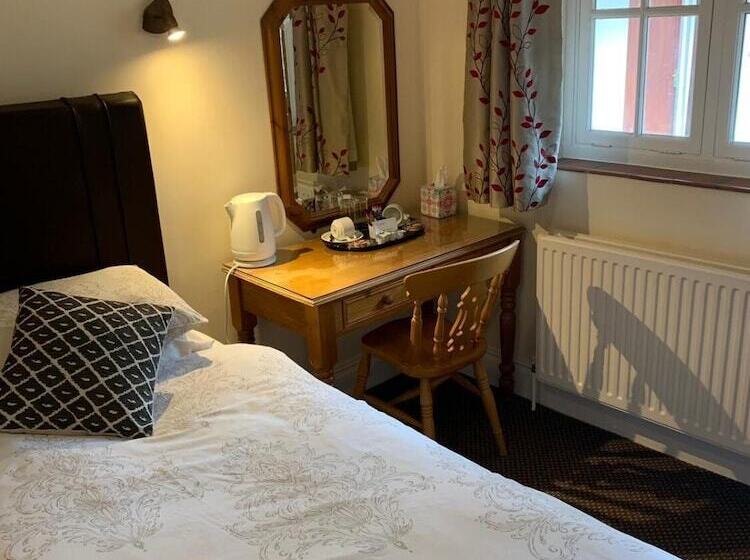 בית מלון כפרי Oakrooms