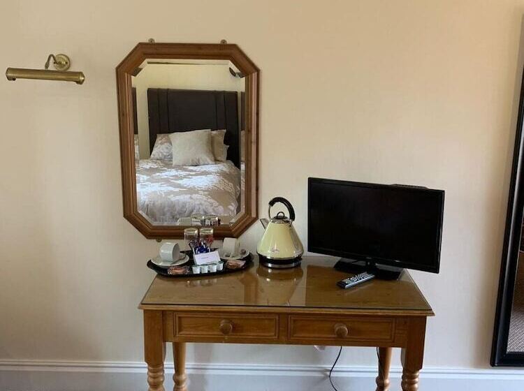 בית מלון כפרי Oakrooms