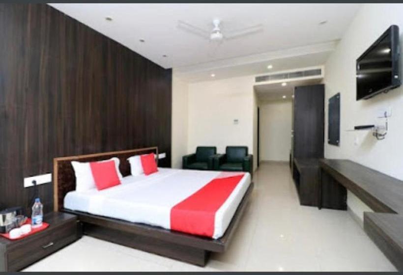 Hotel Oyo Rooms Sector 11 Panchkula