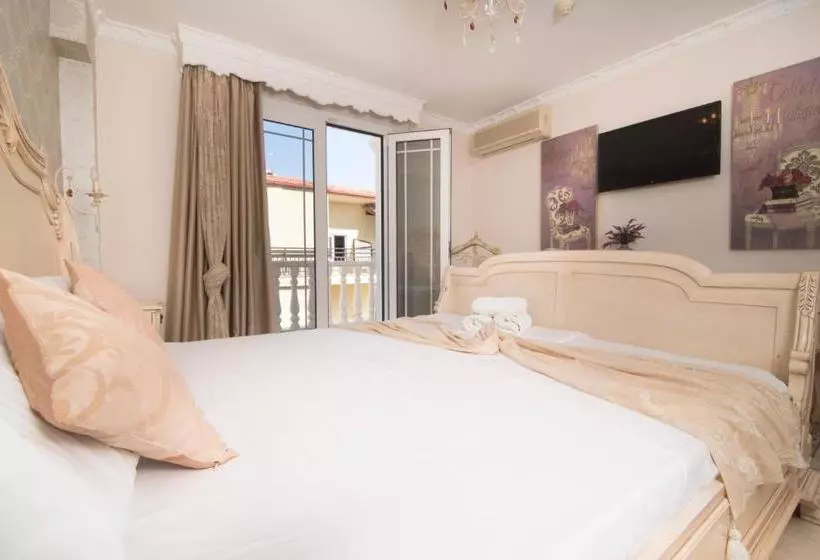 בית מלון כפרי Parthenon Art