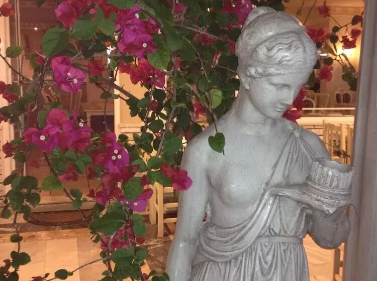 בית מלון כפרי Parthenon Art