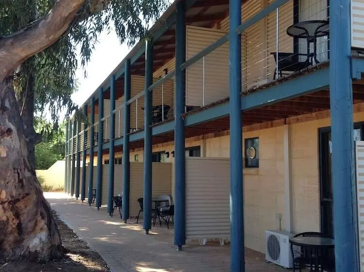 هتل Pelican S Nest