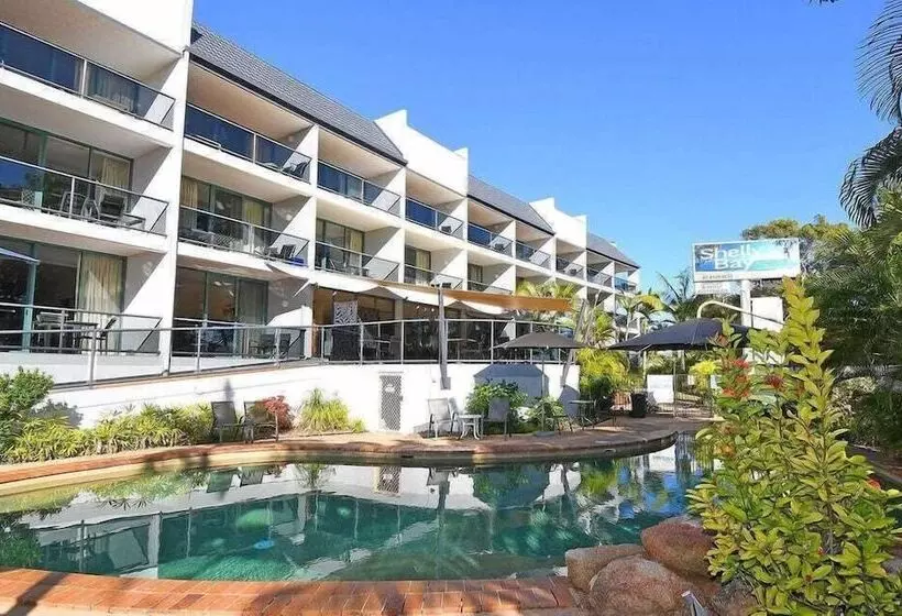 Hotelli Shelly Bay Resort
