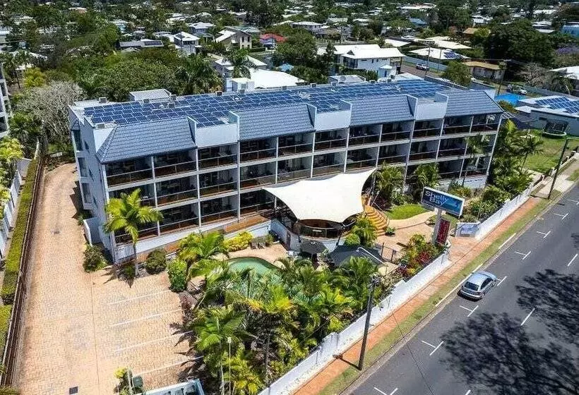 Hotelli Shelly Bay Resort