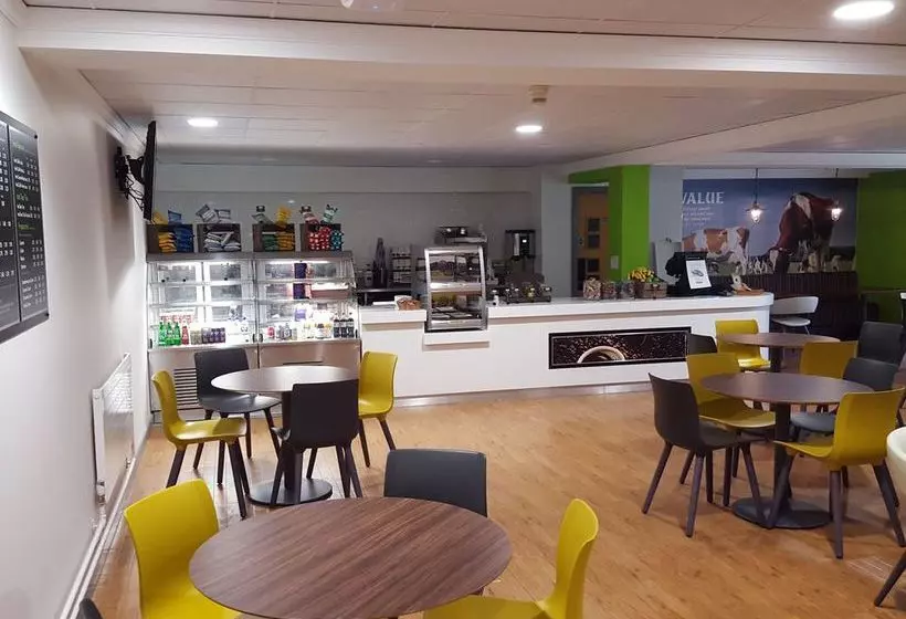 هتل Telford University Rooms