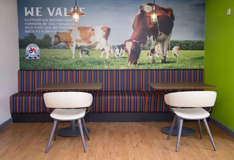 هتل Telford University Rooms