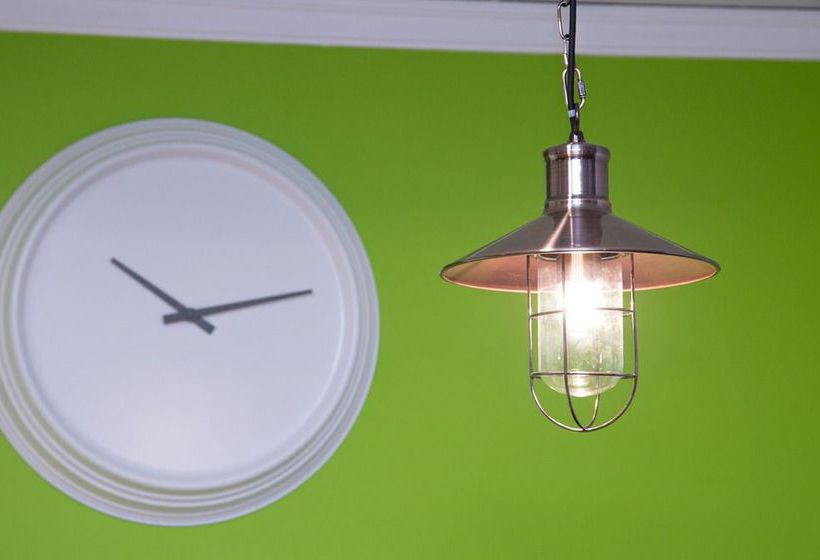 فندق Telford University Rooms