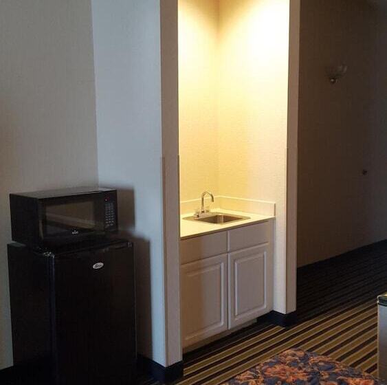 בית מלון כפרי The Rutledge Inn