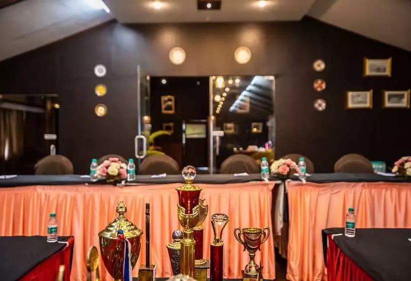 Seasons Hotels & Resorts