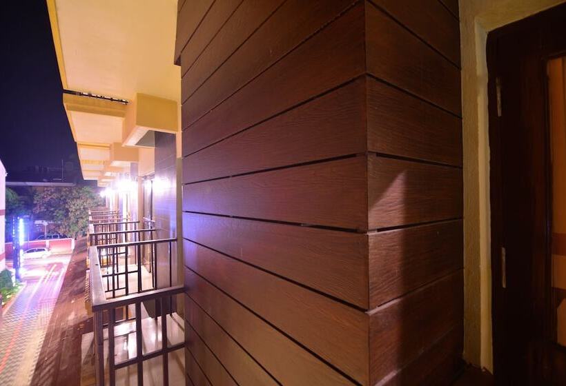 Seasons Hotels & Resorts