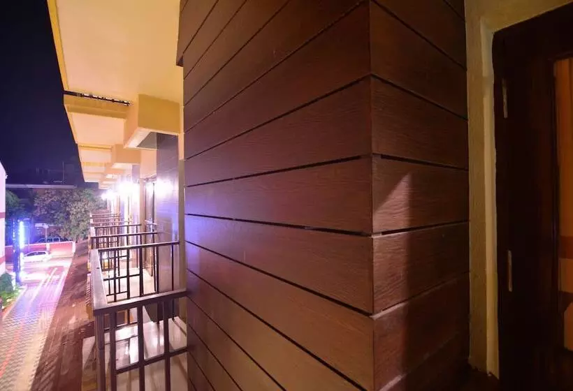 Seasons Hotels & Resorts