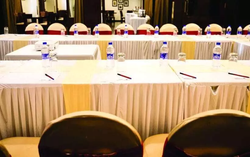 Seasons Hotels & Resorts