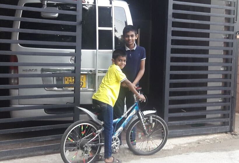 مبيت وإفطار Rivorich Residence Kandy