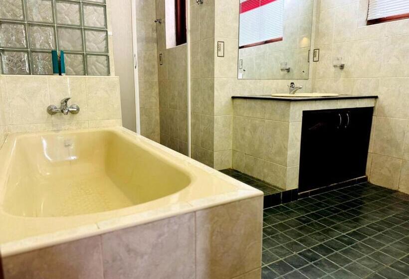 مبيت وإفطار Rivorich Residence Kandy