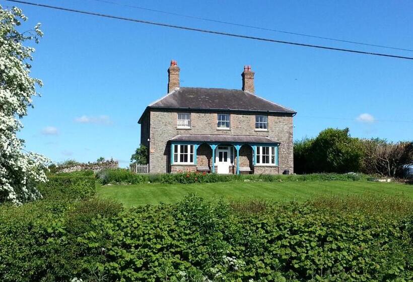 مبيت وإفطار Upper Letton Farmhouse