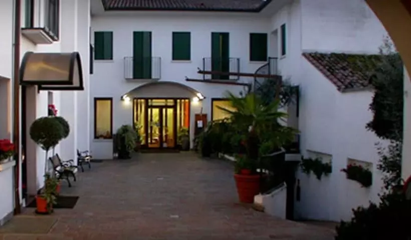 בית מלון כפרי Speranza