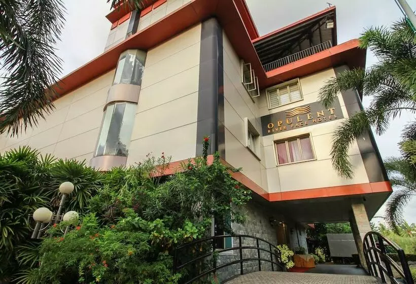 Hotelli Opulent River Face