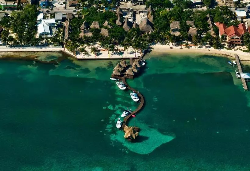 هتل Ramon's Village Resort