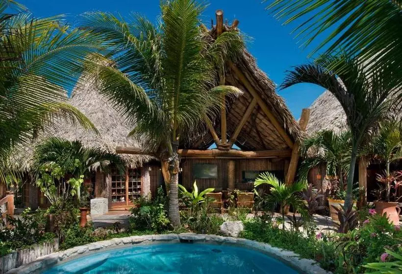 هتل Ramon's Village Resort