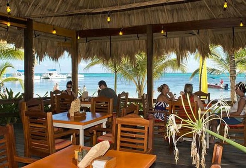 فندق Ramon's Village Resort