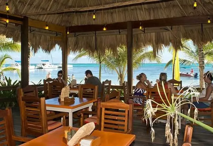 هتل Ramon's Village Resort