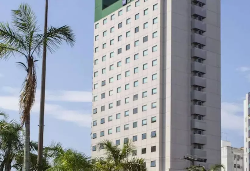 Отель Sleep Inn Praia Do Canto