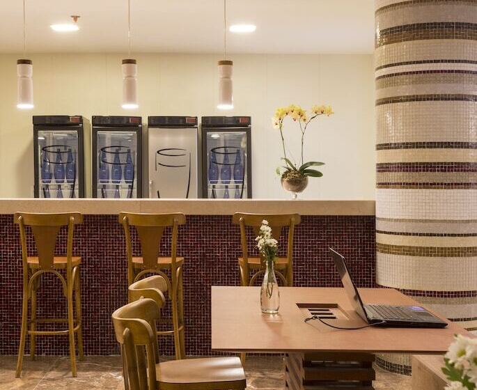 هتل Sleep Inn Praia Do Canto