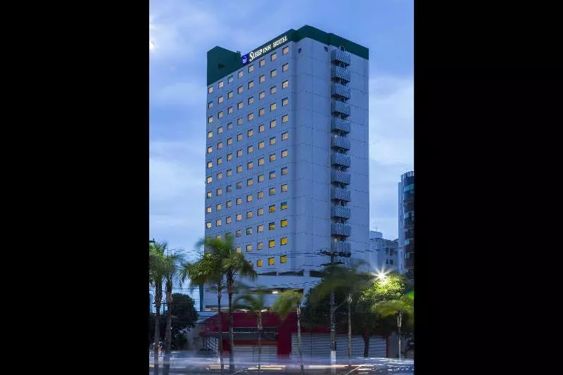 Отель Sleep Inn Praia Do Canto