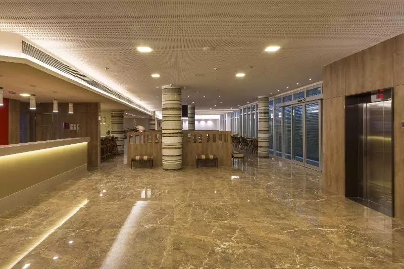 Отель Sleep Inn Praia Do Canto