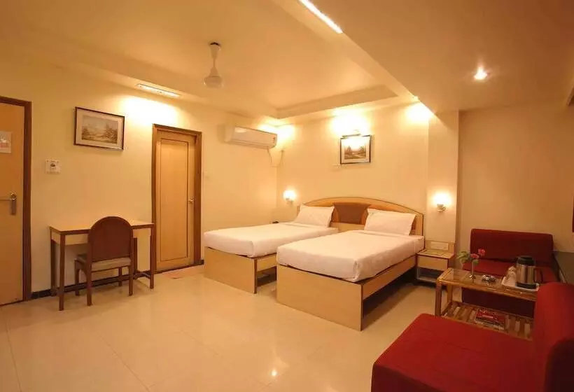 Hotel Suyash Deluxe