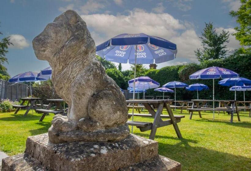 בית מלון כפרי The White Lion, Soberton