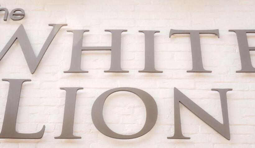 בית מלון כפרי The White Lion, Soberton