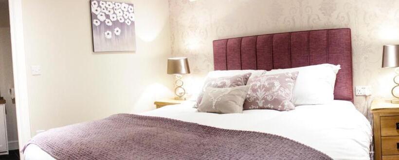 בית מלון כפרי The White Lion, Soberton