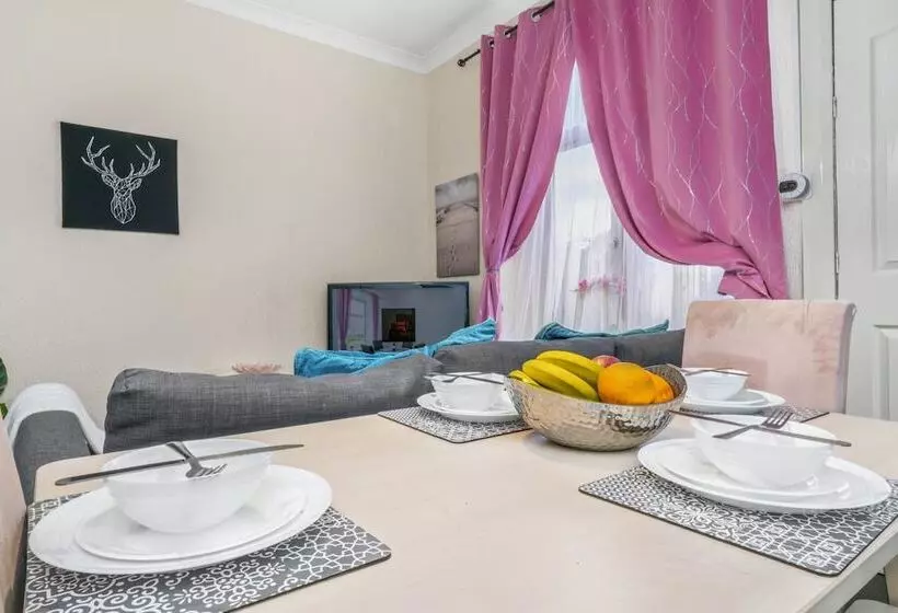 One Bedroom Apartment By Klass Living Serviced Accommodation Bellshill   Elmbank Street Apartment Wi