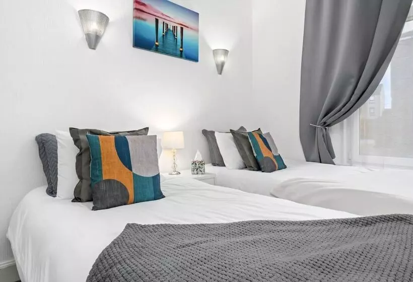 One Bedroom Apartment By Klass Living Serviced Accommodation Bellshill   Elmbank Street Apartment Wi