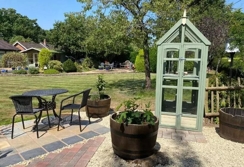 Orchard Side Bed And Breakfast