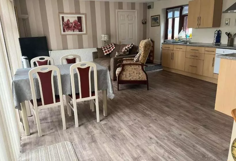 Orchard Side Bed And Breakfast