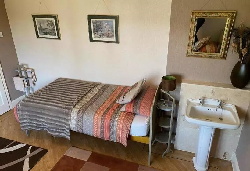 Orchard Side Bed And Breakfast