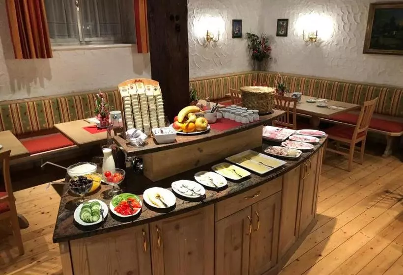 פנסיון Gästehaus Im Pfarrhof