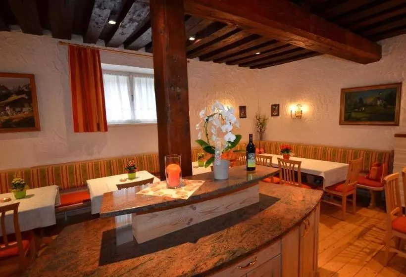 פנסיון Gästehaus Im Pfarrhof